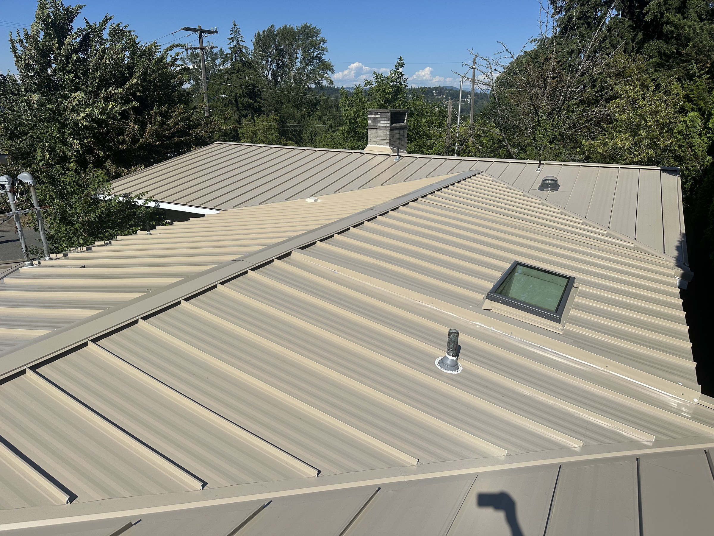 Azapro Roofing - Completed standing seam metal roof, Washington